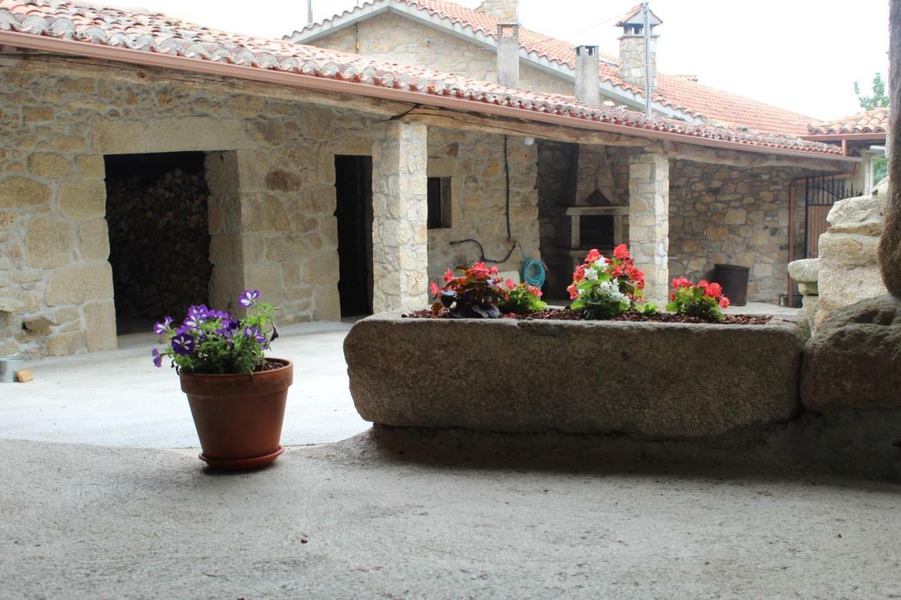 Casa Solveira Guest House O Pineiro Bagian luar foto
